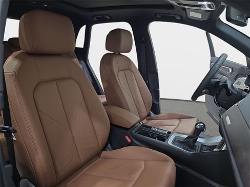 Used 2025 Audi Q3 2.0T Premium Plus w/ Premium Plus Package image 12