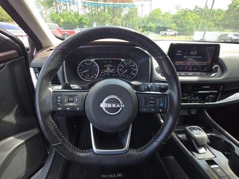 Used 2022 Nissan Rogue SL FWD image 12