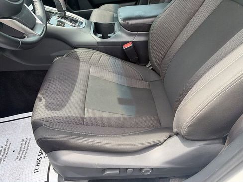 Used 2022 Subaru Outback Premium AWD/4WD image 14