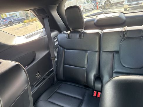 Used 2020 Ford Explorer Limited w/ Class III Trailer Tow Package image 8