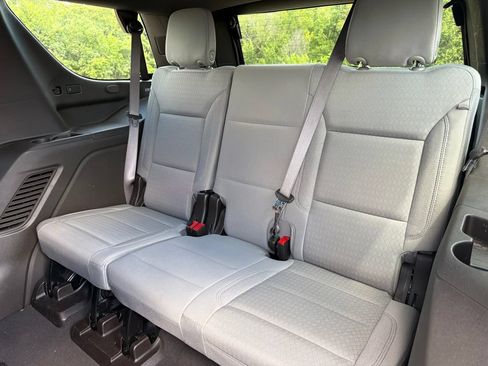 Used 2026 Chevrolet Tahoe LS RWD image 12