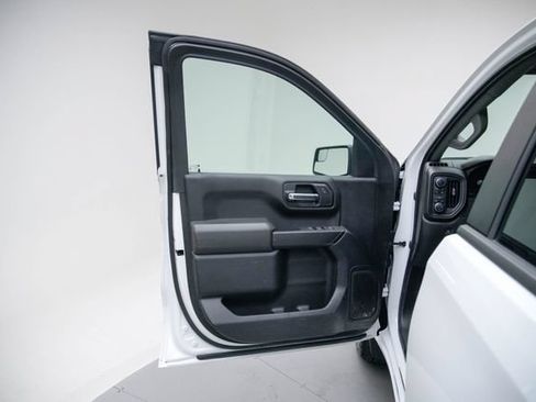 Used 2022 Chevrolet Silverado 1500 Custom AWD/4WD image 22