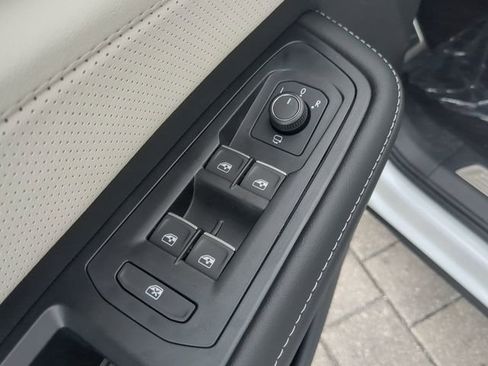 New 2026 Volkswagen Atlas Cross Sport SEL Premium R-Line image 19