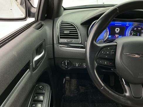 Used 2021 Chrysler 300 S RWD image 31