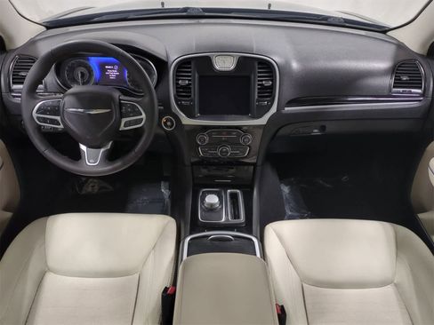 Certified 2023 Chrysler 300 Touring image 16