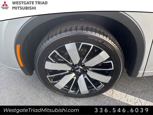 New 2026 Mitsubishi Outlander SEL FWD image 4