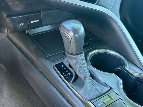 Used 2024 Toyota Camry SE image 28