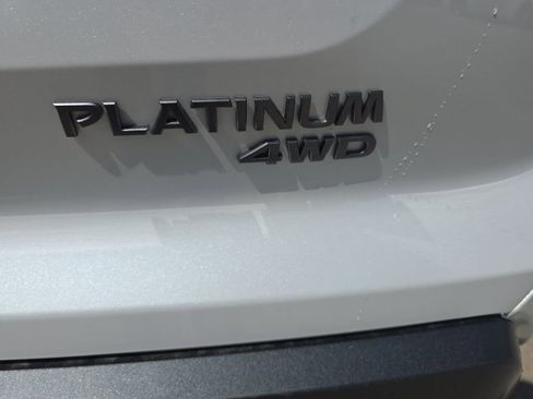 New 2026 Nissan Pathfinder Platinum AWD/4WD image 7
