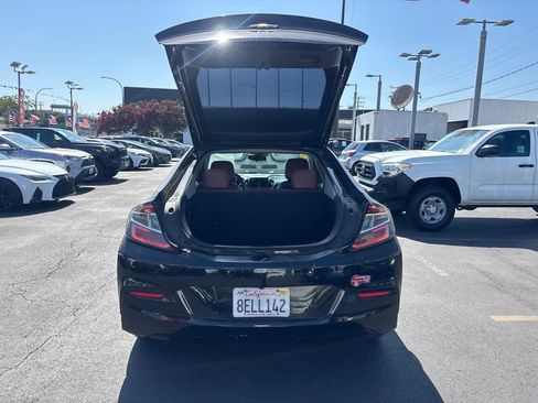 Used 2017 Chevrolet Volt LT FWD image 10