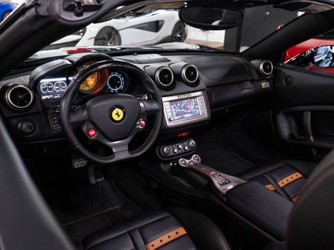 Used 2013 Ferrari 458 Spider RWD image 58