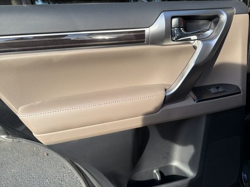 Certified 2023 Lexus GX 460 Premium w/ Premium Package AWD/4WD image 30