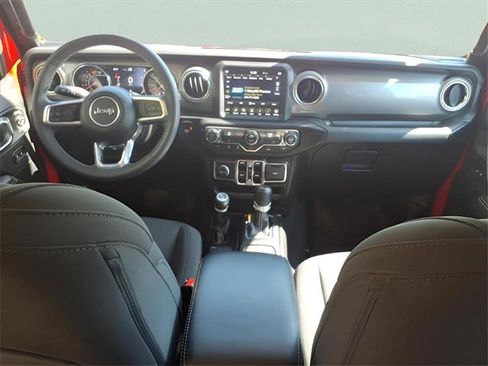 Used 2023 Jeep Wrangler Sahara image 11