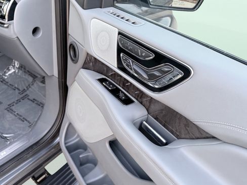 Used 2018 Lincoln Navigator Reserve w/ Technology Package image 52