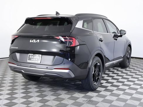 Certified 2026 Kia Sportage EX w/ EX Panorama Roof Package image 4