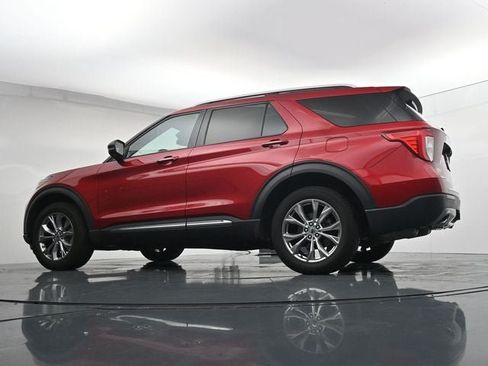 Certified 2022 Ford Explorer Limited w/ Equipment Group 301A AWD/4WD image 38