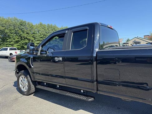 Used 2017 Ford F250 XL w/ Power Equipment Group AWD/4WD image 3