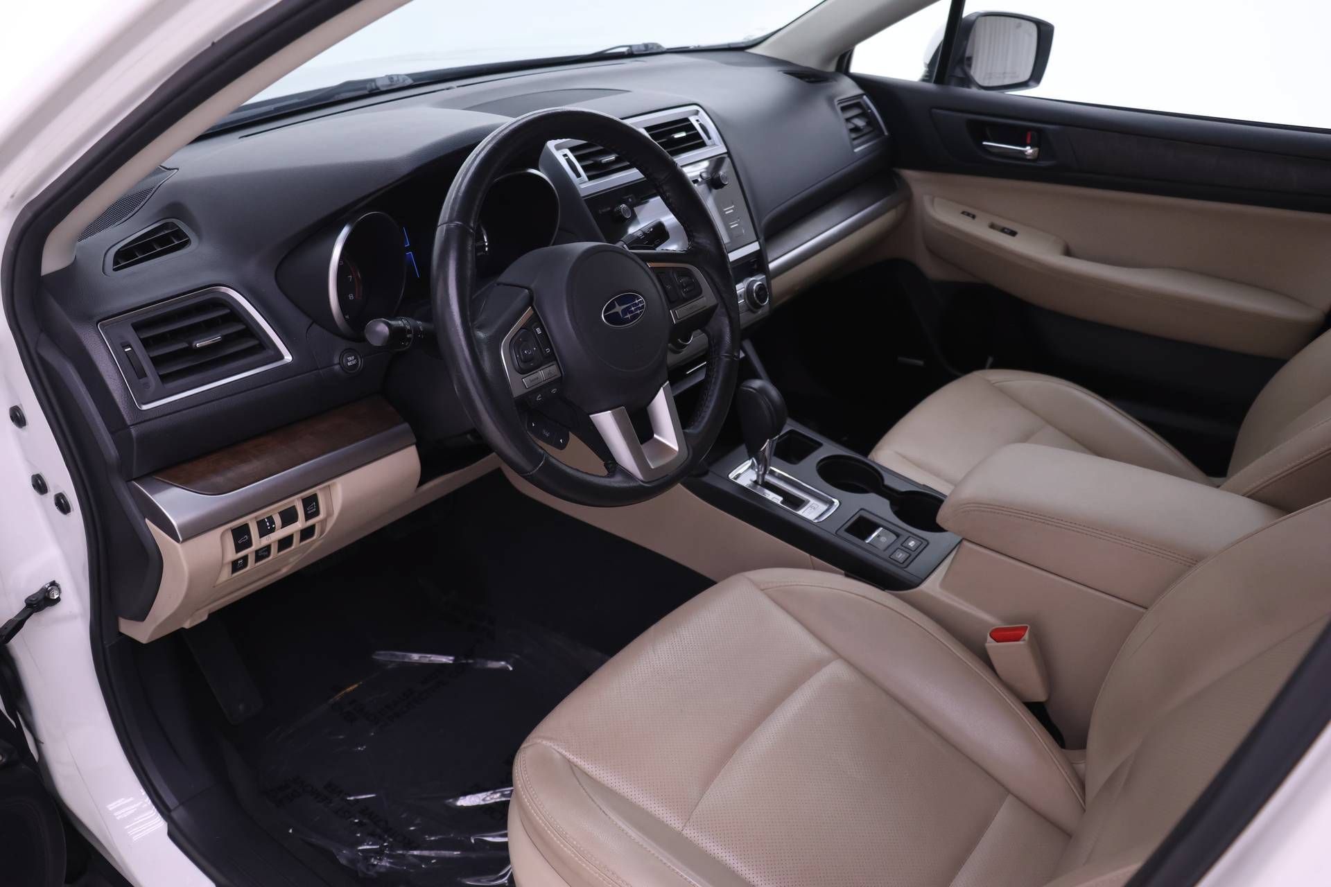 Used 2015 Subaru Outback 2.5i Limited AWD/4WD image 3