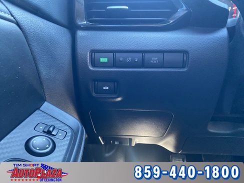 Used 2023 Nissan Sentra SV w/ Trunk Package image 32