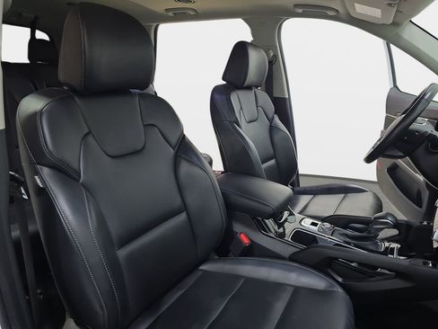 Used 2025 Kia Telluride S AWD/4WD image 8