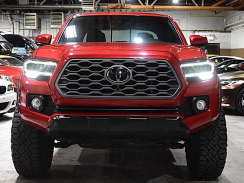 Used 2020 Toyota Tacoma TRD Off-Road w/ Technology Package AWD/4WD image 2