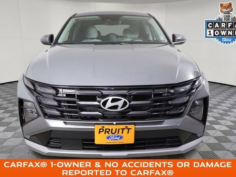 Used 2025 Hyundai Tucson SE image 3