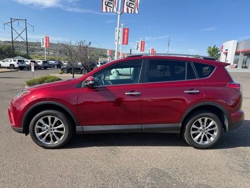 Used 2018 Toyota RAV4 Limited w/ Carpet Mat Package FWD image 6