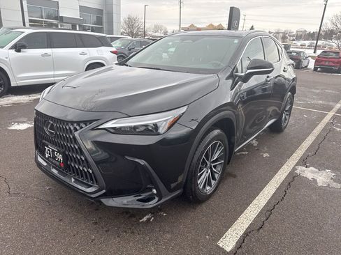 Used 2025 Lexus NX 350 AWD image 3