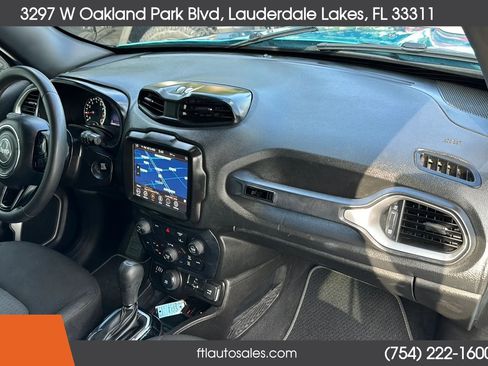 Used 2021 Jeep Renegade Latitude AWD/4WD image 35