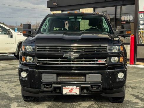 Used 2016 Chevrolet Silverado 2500 LT w/ Midnight Edition image 9
