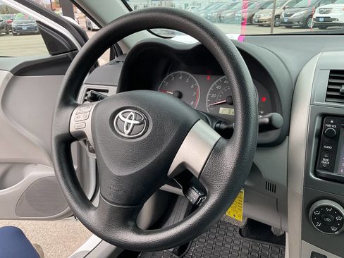 Used 2013 Toyota Corolla LE w/ Premium Pkg image 18