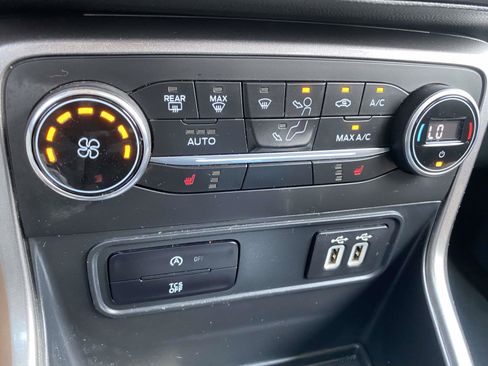 Certified 2019 Ford EcoSport SE AWD/4WD image 26