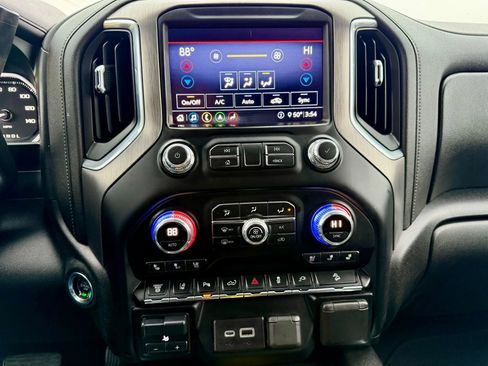 Used 2020 GMC Sierra 2500 Denali w/ Denali Ultimate Package image 15