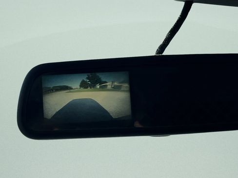 Used 2017 Chevrolet Express 2500 image 21