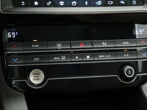 Used 2020 Jaguar F-PACE Premium AWD/4WD image 16
