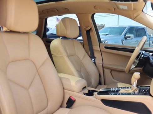 Used 2015 Porsche Macan S AWD/4WD image 32
