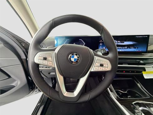 Certified 2026 BMW X7 xDrive40i w/ Climate Comfort Package AWD/4WD image 11