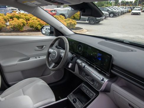 Certified 2025 Hyundai Kona SEL FWD image 19