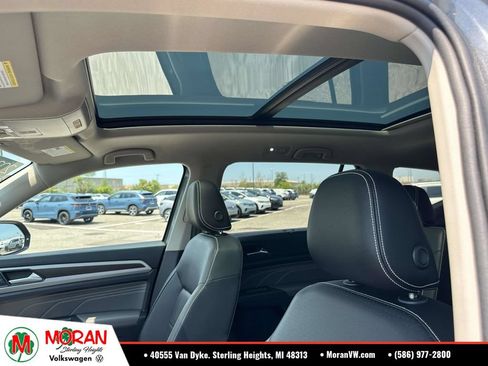 Certified 2023 Volkswagen Atlas SE w/ Panoramic Sunroof Package AWD/4WD image 22