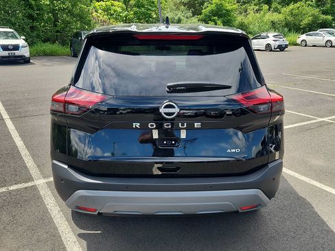 Used 2023 Nissan Rogue S AWD/4WD image 5