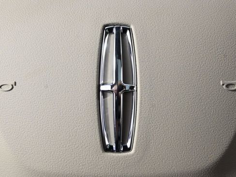 New 2026 Lincoln Corsair Reserve w/ Jet Appearance Package image 36