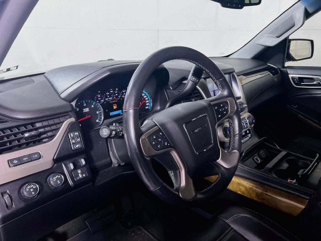 Used 2017 GMC Yukon Denali w/ Open Road Package AWD/4WD image 6