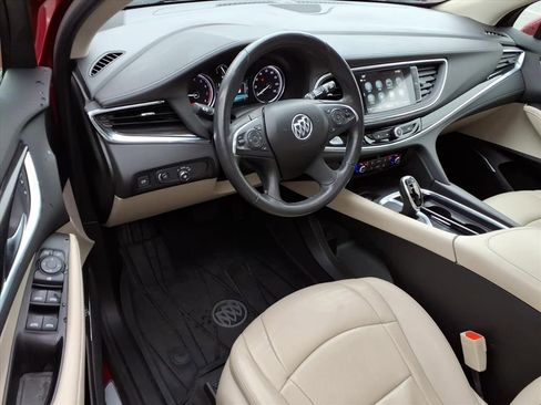 Used 2019 Buick Enclave Essence image 14