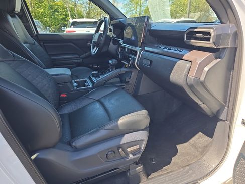 Certified 2024 Toyota Tacoma TRD Off-Road w/ TRD Off Road Premium Package AWD/4WD image 16