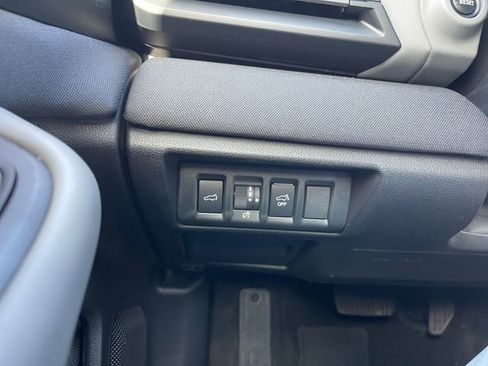 Used 2022 Subaru Outback Premium image 20