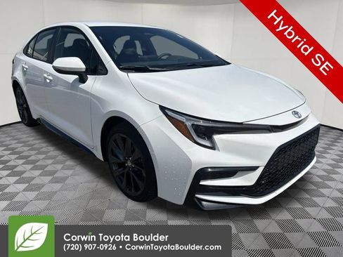Used 2026 Toyota Corolla SE FWD image 1