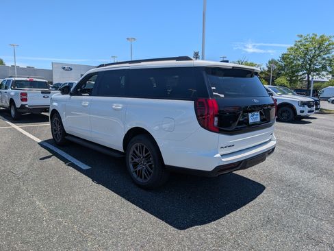 New 2026 Ford Expedition Max Platinum AWD/4WD image 3