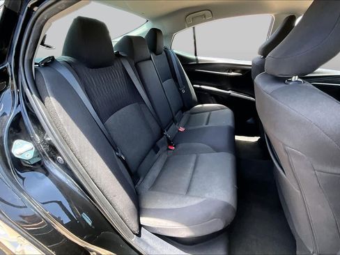 Used 2025 Toyota Camry LE FWD image 19