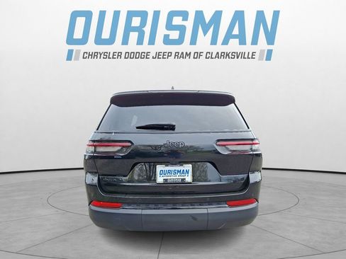 Used 2024 Jeep Grand Cherokee L Laredo image 5