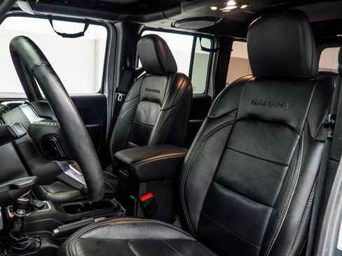 Used 2019 Jeep Wrangler Unlimited Sahara image 33