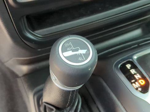 Used 2022 Jeep Wrangler Unlimited Sahara AWD/4WD image 25